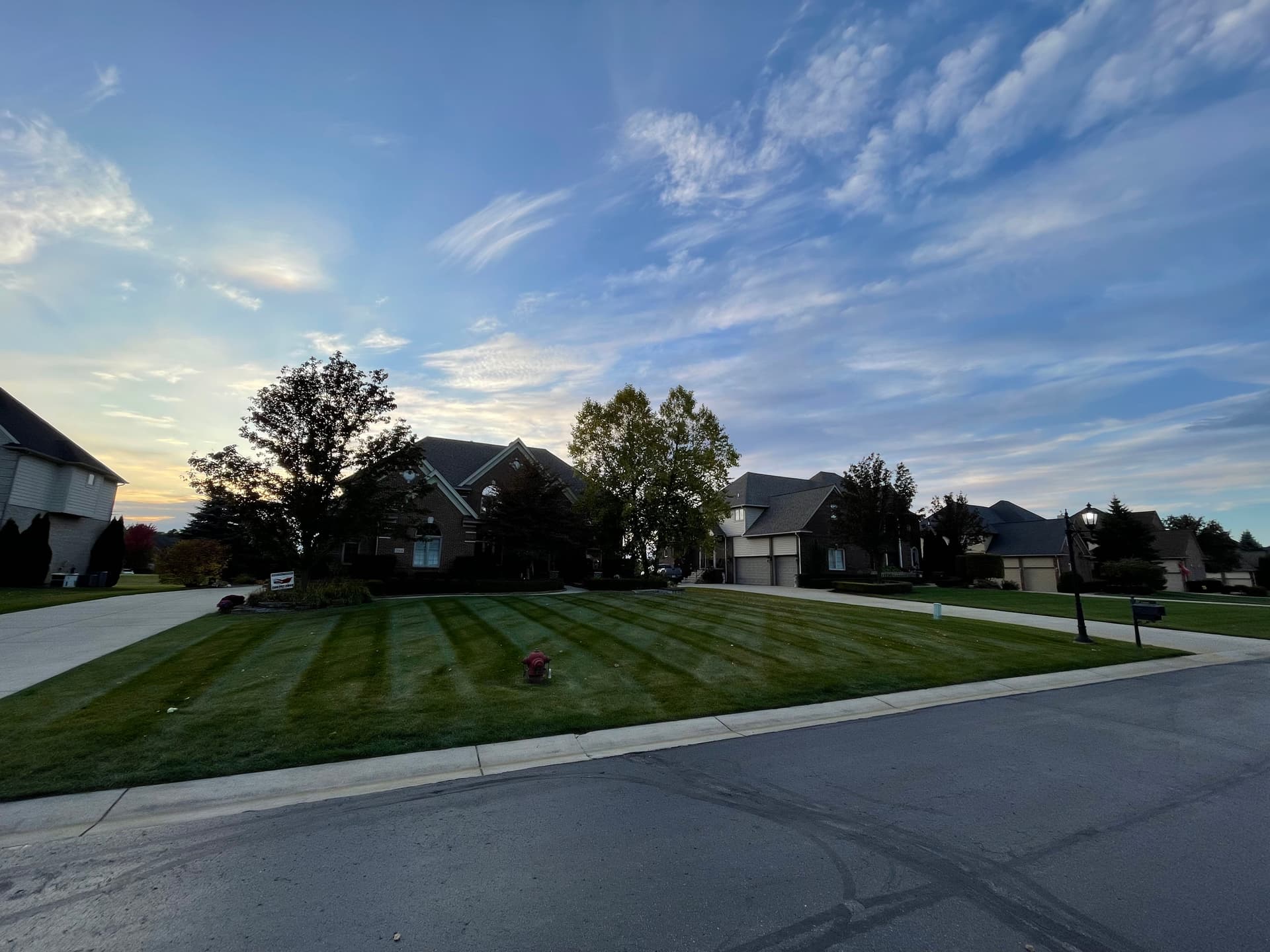 Stress-Free Lawn Maintenance for a Picture-Perfect Home