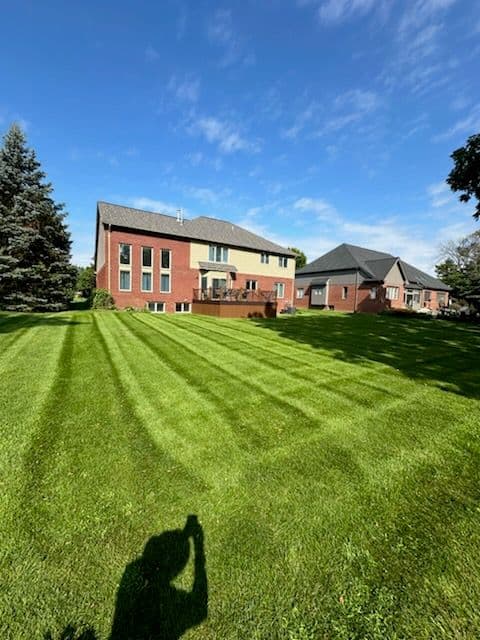 Gallery photos for Weekly Lawn Services for Lush Greenery: Image #2