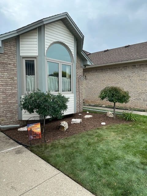 Gallery photos for Stunning Landscape Transformation in Fraser MI: Image #2