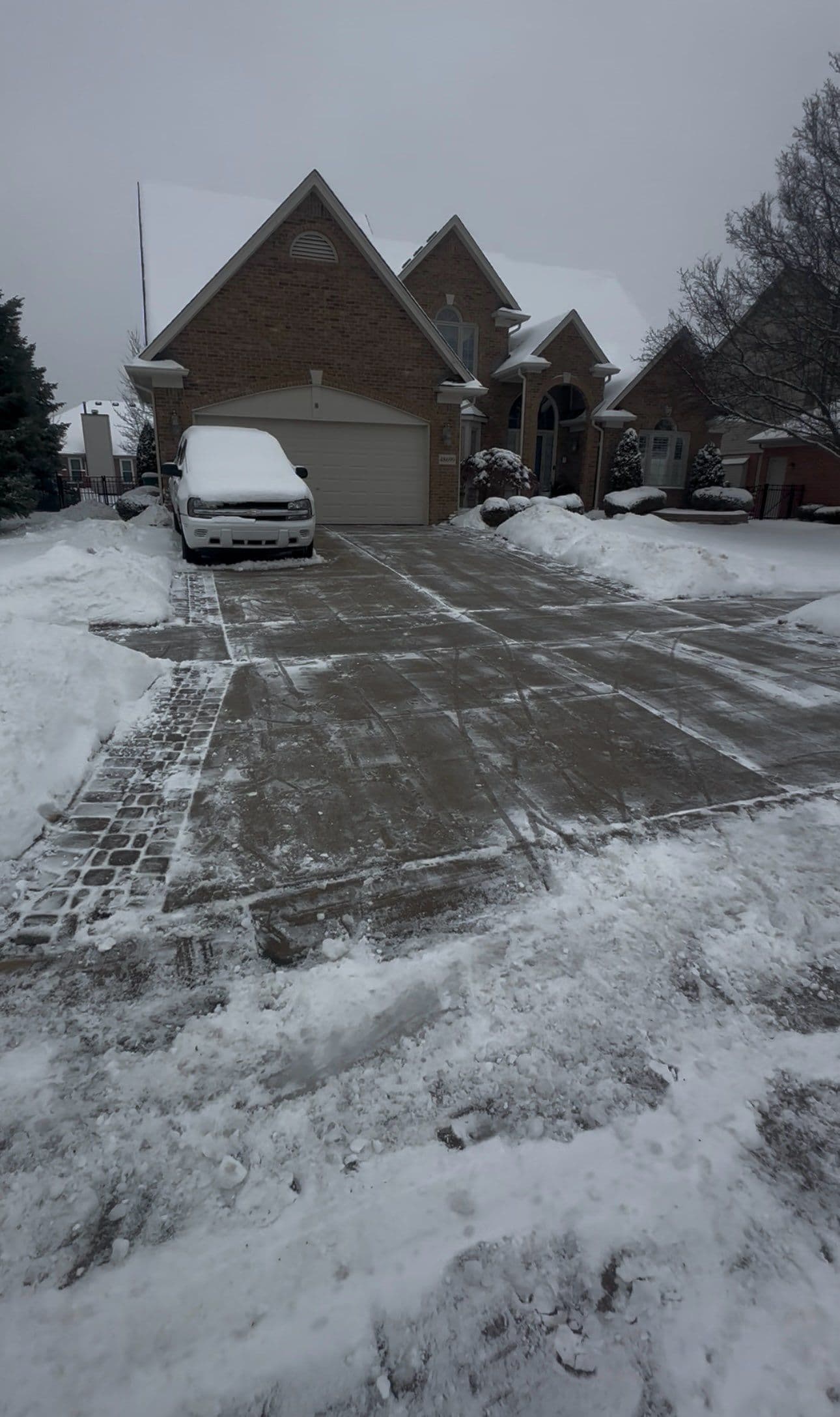 Reliable Residential and Commercial Snow Clearing image